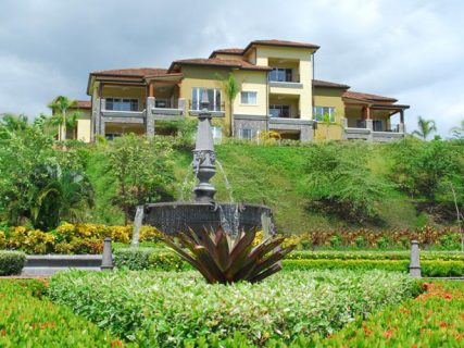 Fountain in front of Vista Bahia